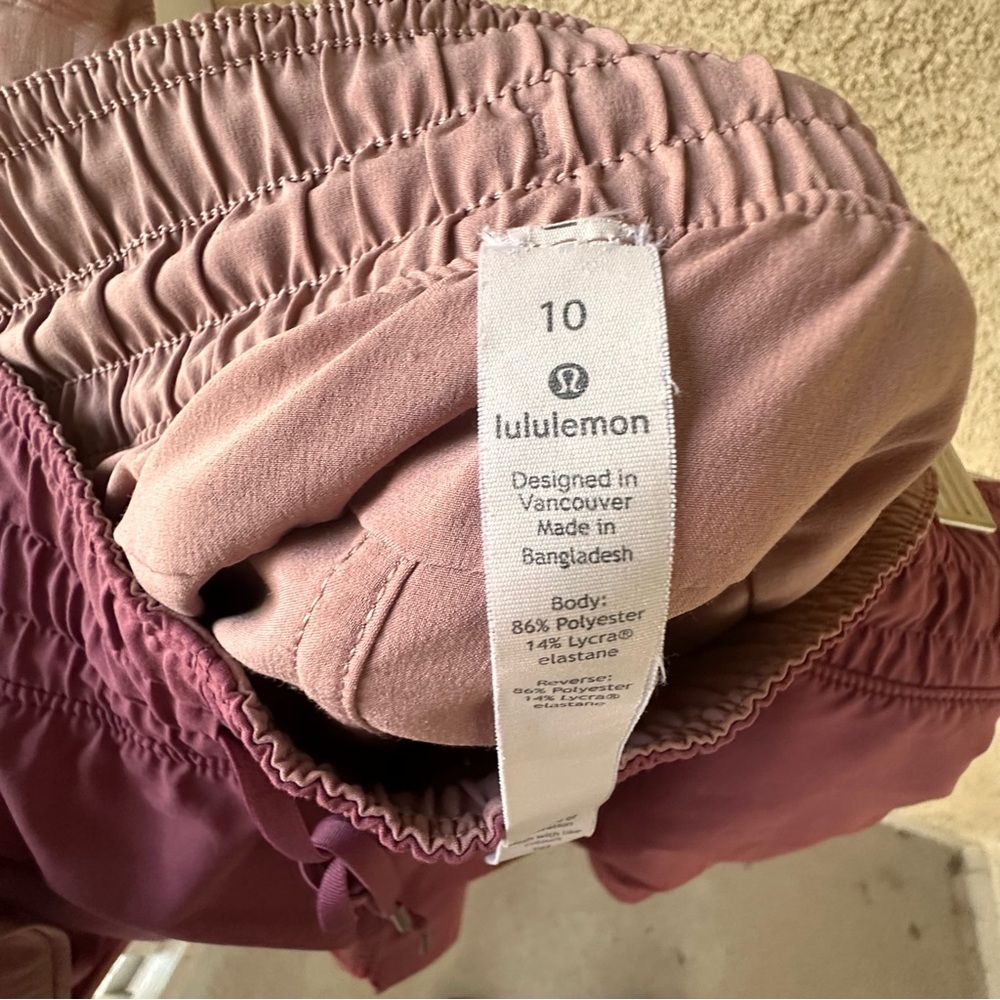 Lululemon Athletica Choose a Side Reversible  Double-Layered Shorts 10 - Picture 7 of 7